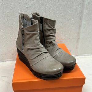 Miz Mooz Zuzu Pebble